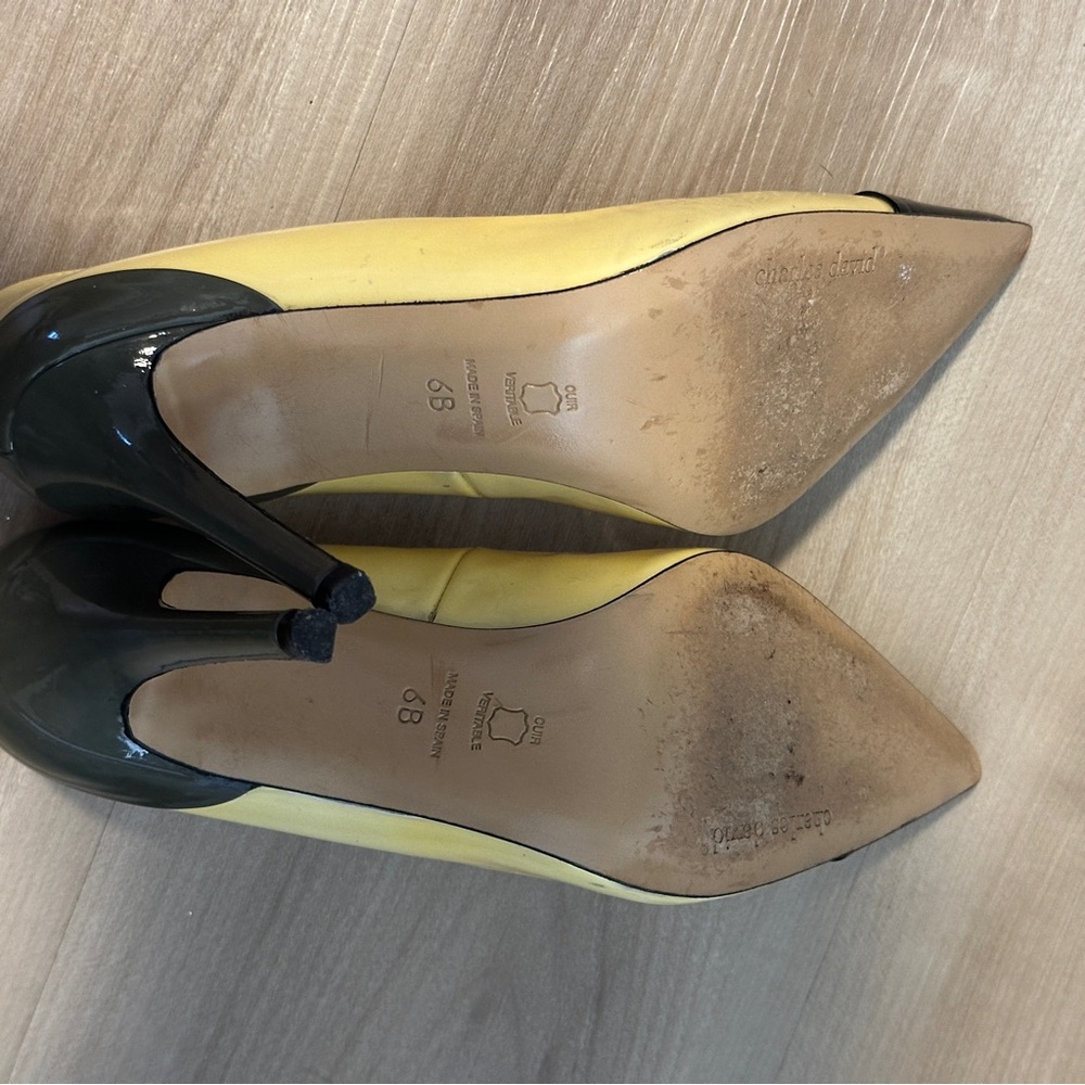 Charles David Designed by Nathalie M Pumps Yellow Charcoal Grey Size 6B - Picture 7 of 10